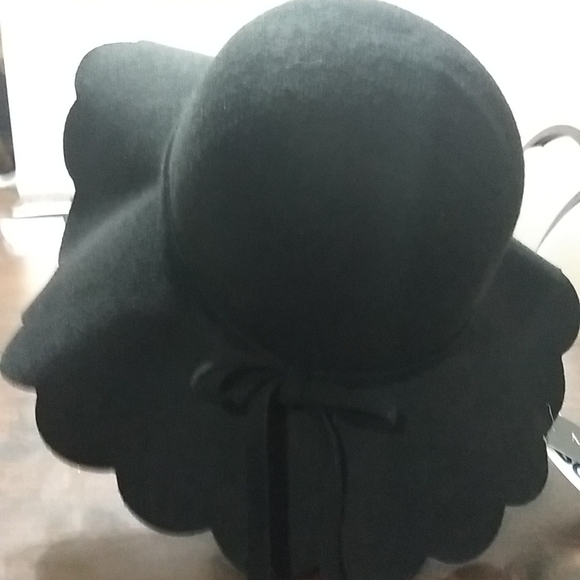 Ladies floppy hat - Picture 3 of 5